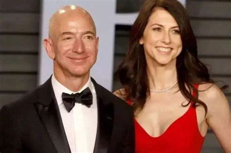 亚马逊CEO贝佐斯离婚后，妻子竟成为世界前三女富豪！_凤凰网