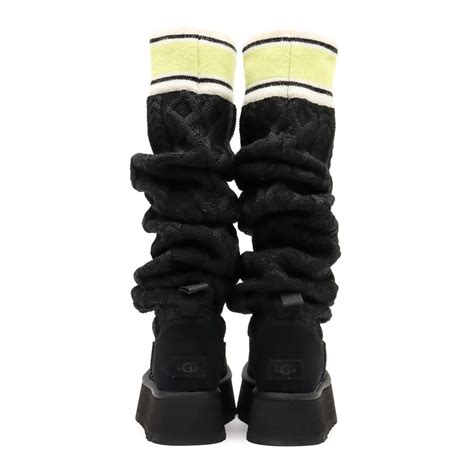 UGG W CLASSIC SWEATER LETTER TALL BLACK （アグ クラシック セーター レター トール-ブラック ...