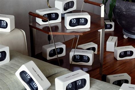 Old Technology Off White 的图像结果