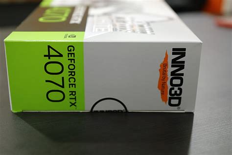 INNO3D GeForce RTX 4070 Twin White 12G 雙風扇 玩美白控 且又可美觀藏線 - Mobile01