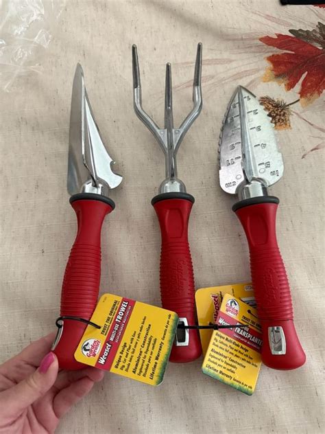 Garden Weasel The Garden Weasel 3-Piece hand tool set includes a multi ...