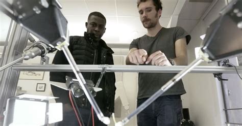 Liquid Science S1 E10: technology's place in medicine