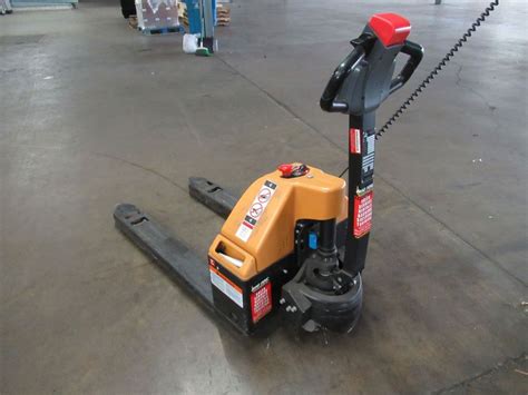 Big Joe electric pallet mover, model E-30, s/n 426210433, 3000 lb cap