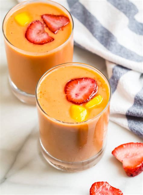 Strawberry Mango Smoothie {Easy, Creamy, Healthy} – WellPlated.com