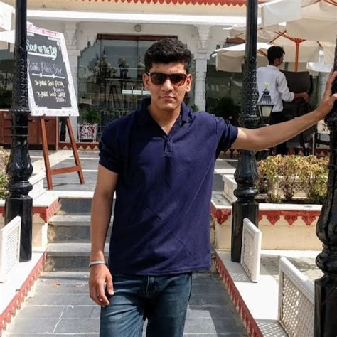 Differentiate - Data Analyst Data Engineer & Data Scientist