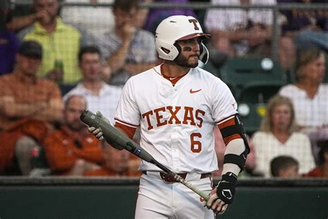 Texas Longhorns baseball sweeps No. 3 Georgia on 10th inning home run ...
