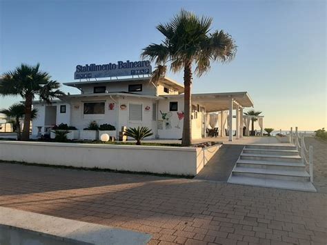 SOSTA CAMPER MANUEL (Marina di Santa Maria del Cedro) - Campground ...