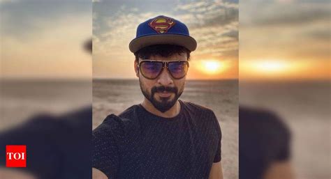 Tovino Thomas to release the teaser of Bhoomiyile Oru Manohara ...