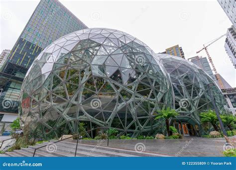 View of Amazon the Spheres at Its Seattle Headquarters and Office Tower ...