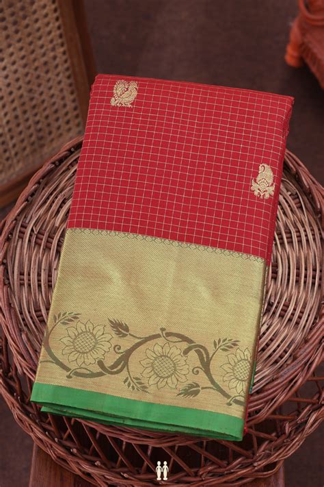 Kanchipuram Silk Saree In Ivory With Contrast Border