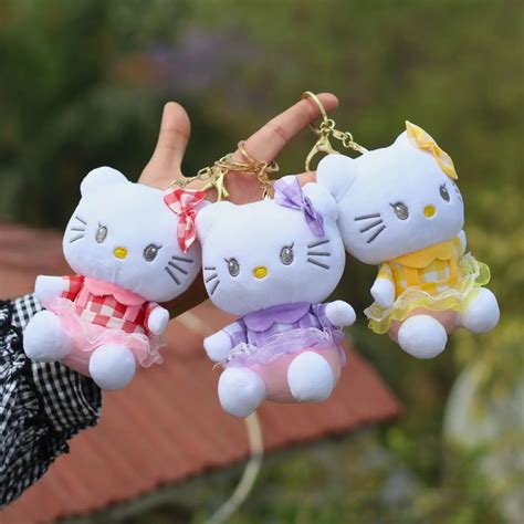 Hello Kitty Plush Keychain | Shop Now at Bunbinkbliss