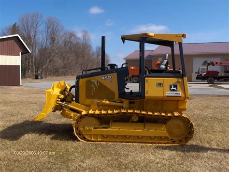 New John Deere 450 J Bulldozer
