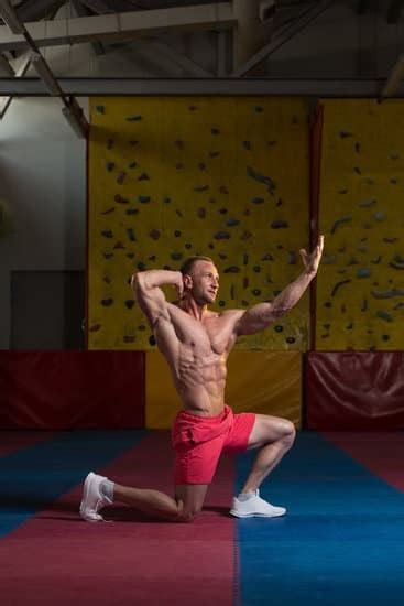 Bodybuilding Flexing 的图像结果