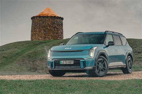 Top 10 best family SUVs 2024 - WSG Consumer Knowledge Hub