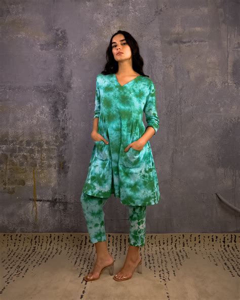 Delilah Co-ord Set – Buy Stylish Co-ord Set for Brunch Date – Dorabi