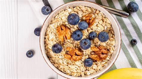 Download wallpaper 1920x1080 muesli, berries, honey, breakfast, bowl ...