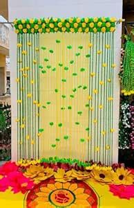 Craftomanic® Decorative Marigold Feather Yarn Panel Backdrop for Mehndi ...