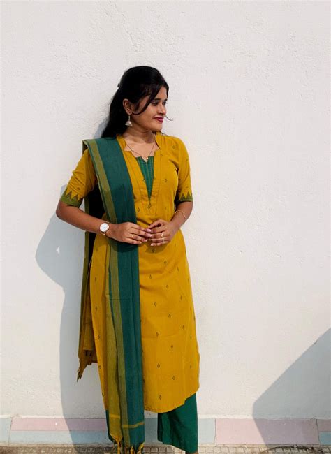 Handloom Star Neck series- 5 – Aaryes Collection