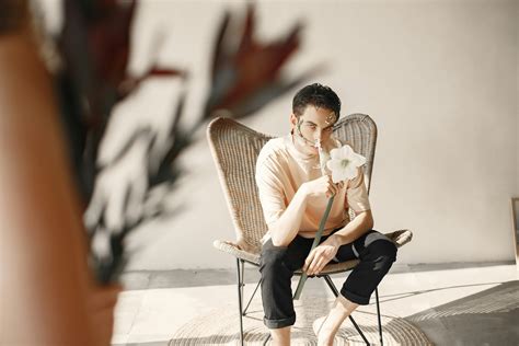 Smiling Man 的图像结果