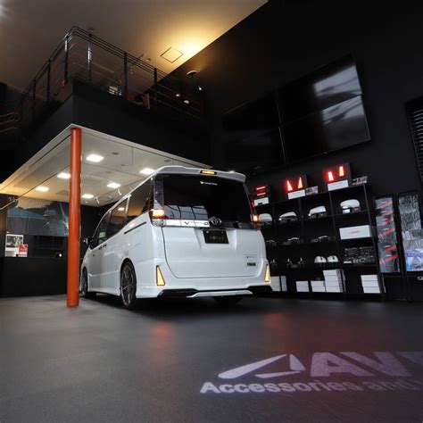 Yahoo!オークション - 展示30％OFF 80系ノア VOXY ハリアー ESQUIRE 60...