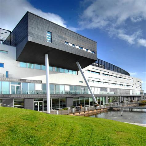 Queen Margaret University, Edinburgh - St Andrew's College Language Schools