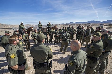 Immigration Enforcement Officers 的图像结果