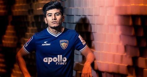 Chennaiyin FC player Anirudh Thapa loves Dhoni's "down to earth" attitude