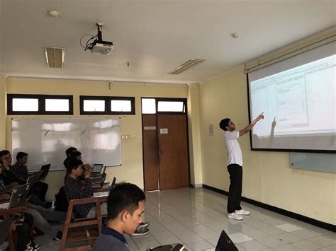 Kuliah Tamu di Bidang Perpetaan (GIS) dan Ilmu Ukur Tambang – Program ...