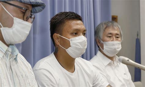 Torwart der myanmarischen Fußballnationalmannschaft bleibt nach ...