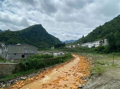 矿井停产20年溪水仍是黄褐色 威胁到汉江流域水质_中国网