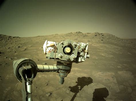 Nasa's Car-Sized Rover Spots Strong Evidence Of Gushing Water On Mars ...