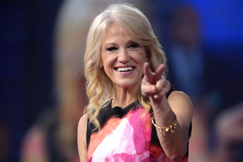 Ein Feminist? Beraterin Conway preist Trump als Frauenförderer – Buzzard