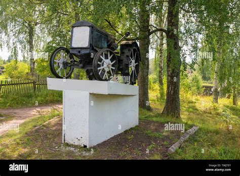 Monument to labor glory - "Universal" tractor in Siversk