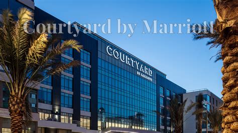 Shop Courtyard by Marriott Hotels | Bedding, Bath, Fragrance, & More | Marriott Bonvoy Boutiques