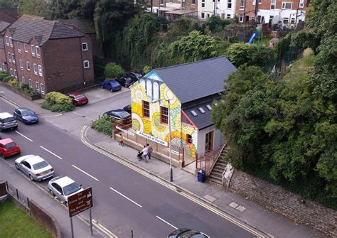 The Sunflower House - JV Architects