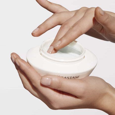 Kerastase Nutritive Riche Nourishing Hair Mask for Dry Hair