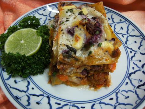 Rezept :angerichtet die Lasagne vegetarisch mit Blumenkohl  