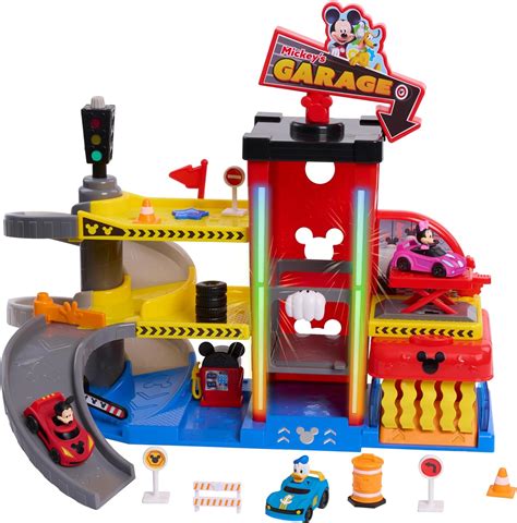 Amazon.com: Disney Junior Mickey Mouse Ready to Race Toy Car Garage ...