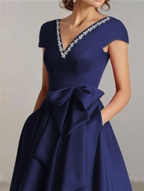 Robe Cocktail A-Ligne Élégante Robe Invitée de Mariage Kentucky Derby ...