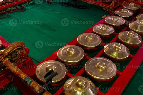 GAMELAN. Indonesian Javanese musical instrument 11880232 Stock Photo at ...