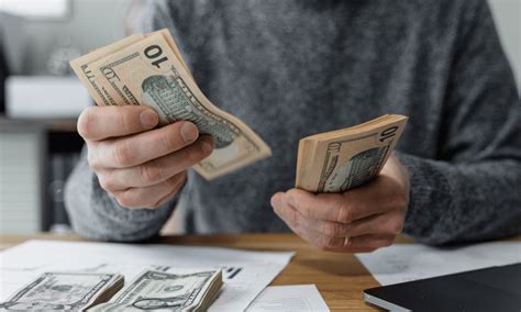 Who Pays Gift Taxes - Introduction to IRS Form 709 Reporting