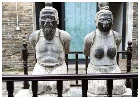 秦桧夫妇干了啥事，为何以跪像出现在世人面前，今雕像在哪？