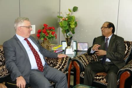 Dr. Albert Schram, Vice Chancellor, Papua New Guinea University of ...