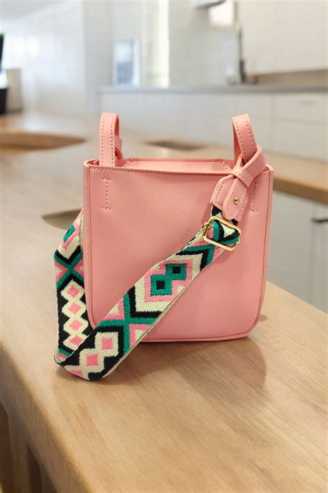 Linda - The Broad Belt Sling – Studio Creative