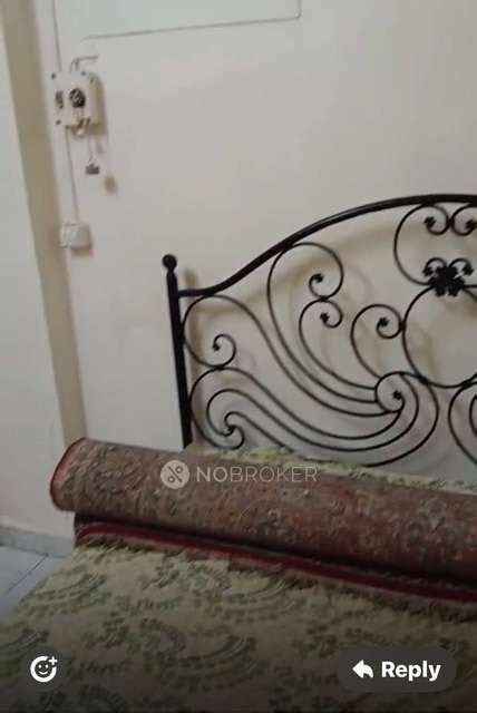 Bhaskar Niwas Yari Road Rent - WITHOUT BROKERAGE Semi-furnished 2 BHK ...