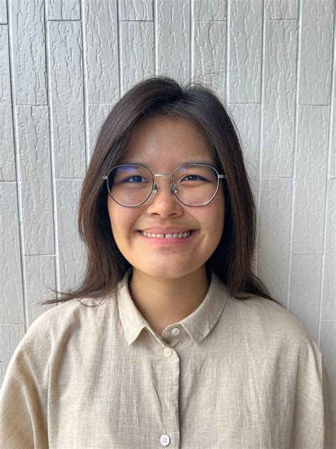 Gretel Tan – Medium