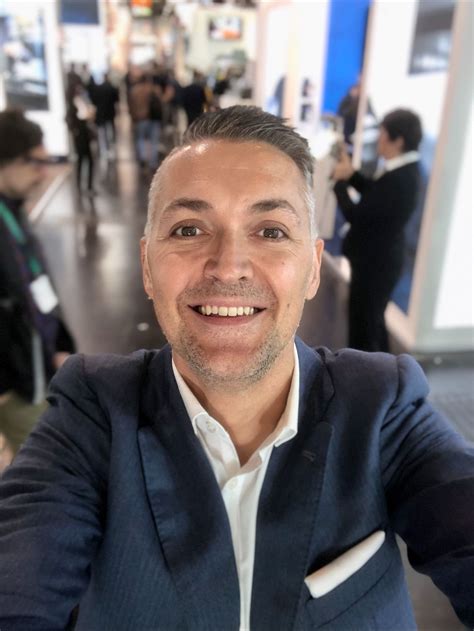 #presenter #multilingual #english #spanish #german #italian #french # ...