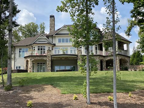 The Bellamy – #15-0001 – Lake Norman House Plans