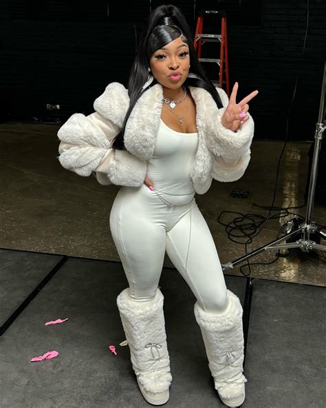 Amber Precious Nudes