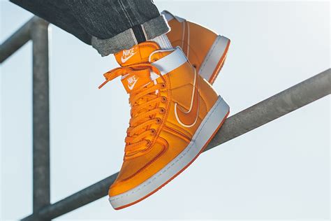 nike doc brown,www.npssonipat.com